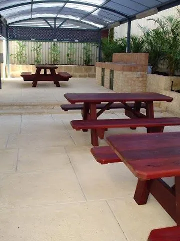 Mountway Holiday Apartments Perth Aparthotel
